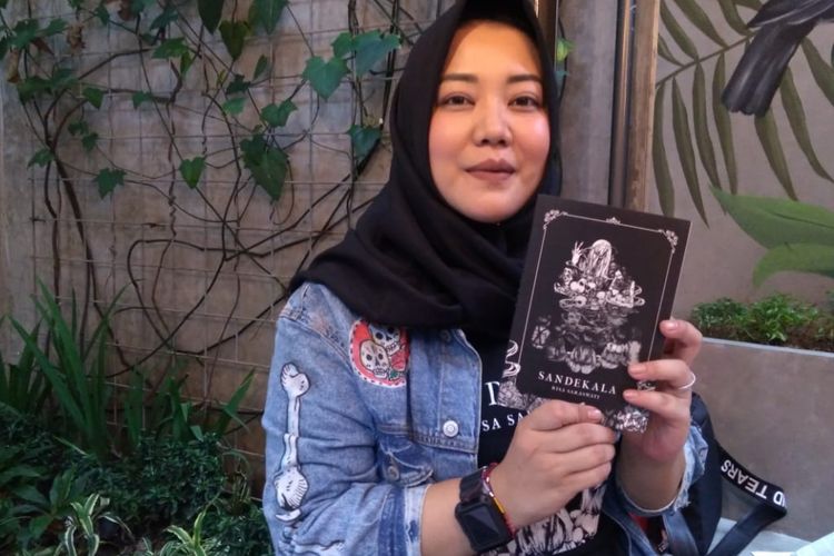 16 Buku Kisah Hantu Karya Risa Saraswati Akan Diangkat Ke Layar Lebar Halaman All Kompas Com