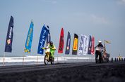 Bukan Balapan Biasa, Ini Aksi Nyentrik Para Rider di Tepi Laut Bali