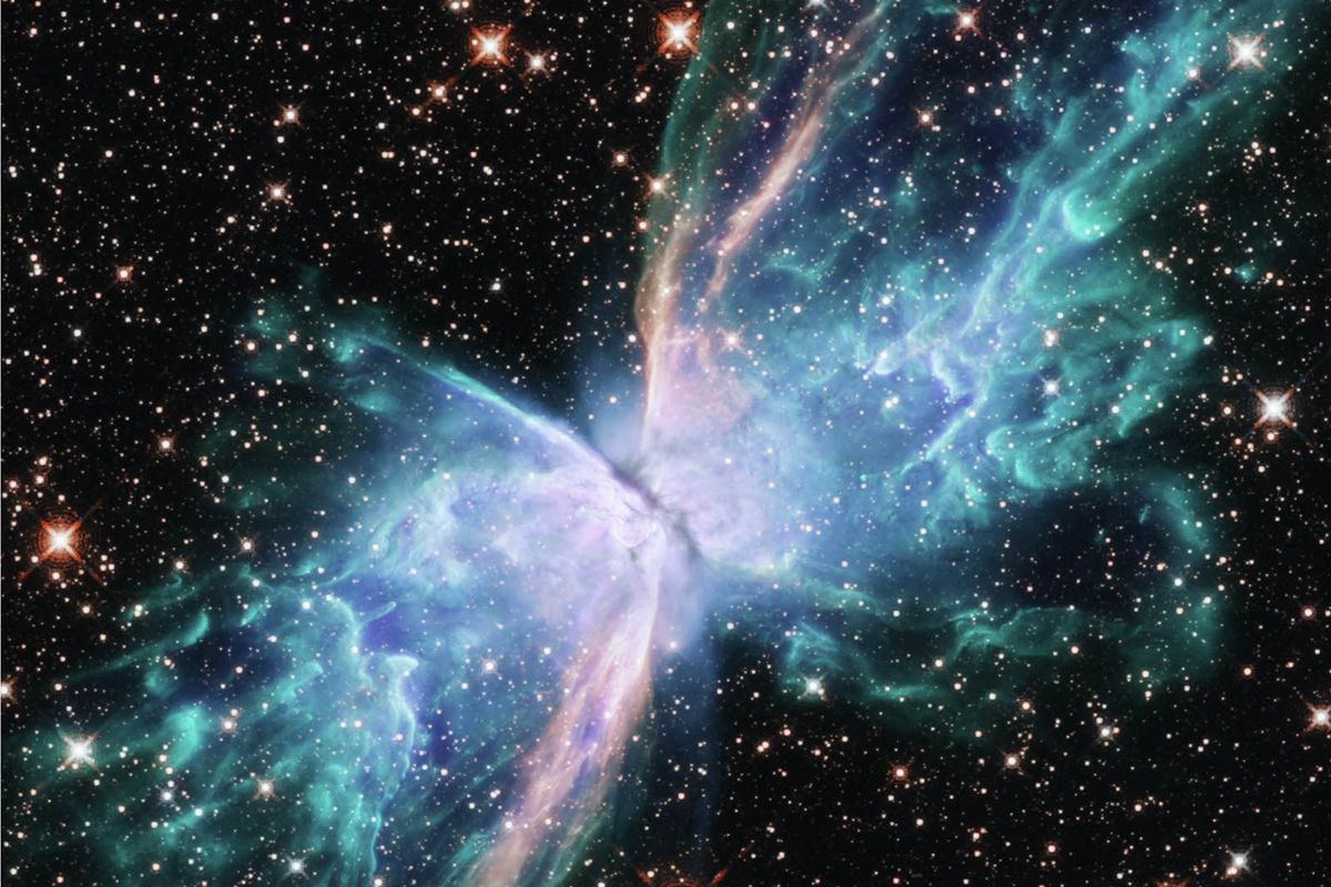 Pencitraan teleskop Nasa Hubble, wujud spektrum cahaya dari NGC 6302 atau yang dikenal sebagai Nebula Kupu-kupu. Nebula dari bintang yang mengakhiri hidupnya yang dikenal sebagai fenomena supernova atau ledakan bintang.
