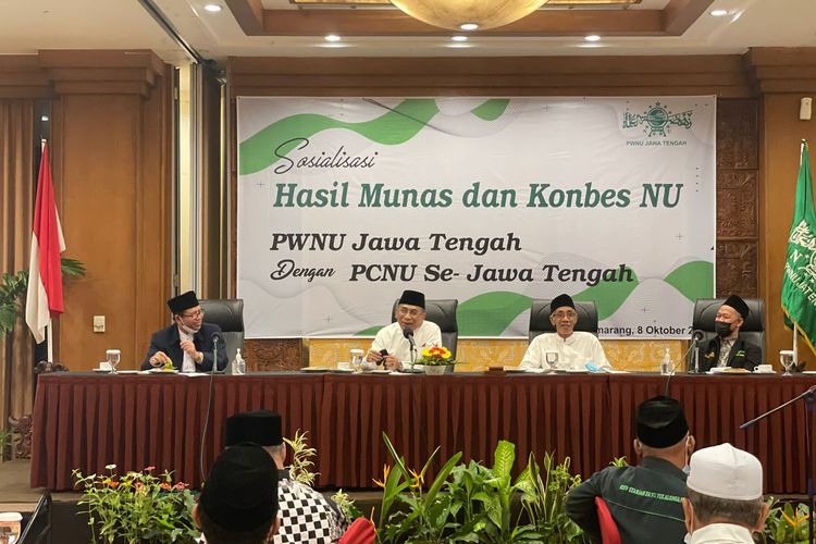 Sosialisasi Hasil Musyawarah Nasional (Munas) Alim Ulama dan Konferensi Besar (Konbes) Nahdlatul Ulama (NU) yang diselenggarakan Pengurus Wilayah Nahdlatul Ulama (PWNU) Jawa Tengah di Hotel Patra Semarang, Jumat (8/10/2021) malam.