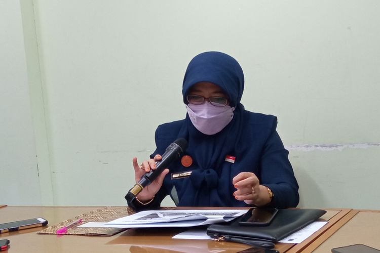 Kepala Dinkes Kota Yogyakarta, Emma Rahmi Aryani, saat jumpa pers di Kota Yogyakarta Rabu (17/2/2021)