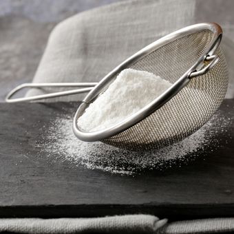 Ilustrasi gula bubuk atau icing sugar, biasa digunakan untuk baking. 