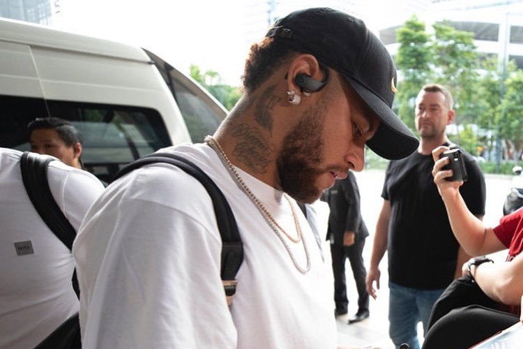 Neymar Jr dalam sesi latiha Paris Saint-Germain pada hari Senin (7/10/2019)