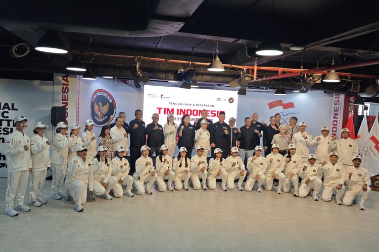 Ketum NOC Indonesia Kukuhkan dan Lepas Tim Indonesia untuk YOG Dakar 2026