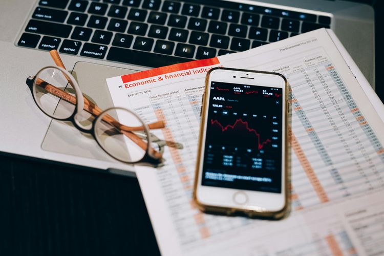 Ilustrasi pinjol resmi OJK 2025, pinjol legal OJK 2025. Daftar pinjol resmi OJK Agustus 2025. Daftar pinjol legal OJK Agustus 2025.