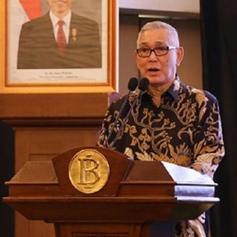 Wakil Presiden Republik Indonesia ke-6, Jenderal TNI (Purn) Try Sutrisno.