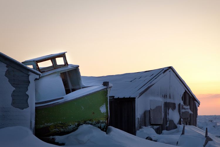 Kota Utqiagvik di Alaska sering mengalami fenomena matahari tidak terbit.