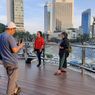 Menikmati Senja di Halte Bundaran HI, Foto-foto hingga Nongkrong