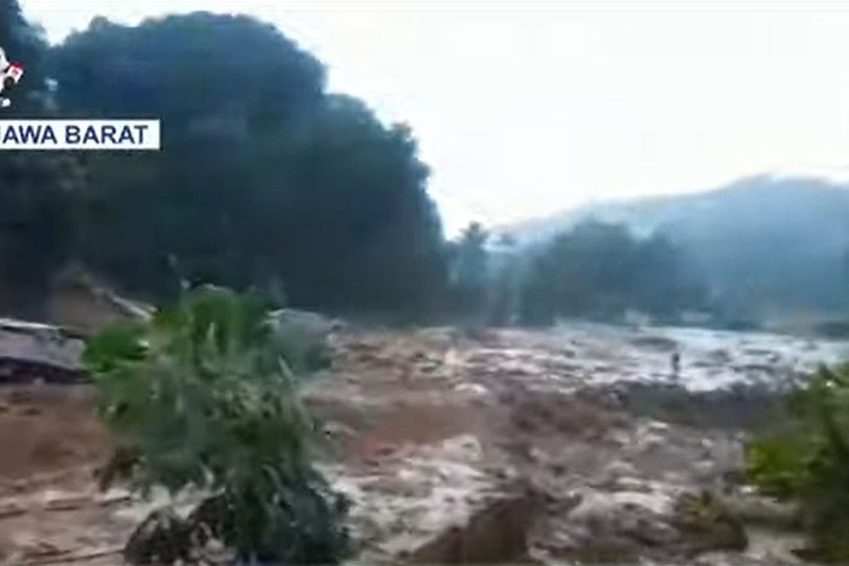 Longsor di Subang melanda obyek wisata mata air Cipondok di Desa Pasanggrahan, Kecamatan Kasomalang, Kabupaten Subang, Jawa Barat, Minggu (7/1/2023), sekitar pukul 17.30 WIB. Kejadian ini menewaskan satu orang. 