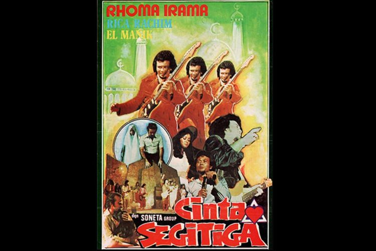Rhoma Irama dalam film drama klasik Cinta Segitiga (1983).