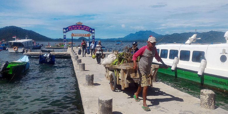 Dermaga Ketapang, tempat pemberangkatan menuju sejumlah spot cantik di Pulau Pahawang.