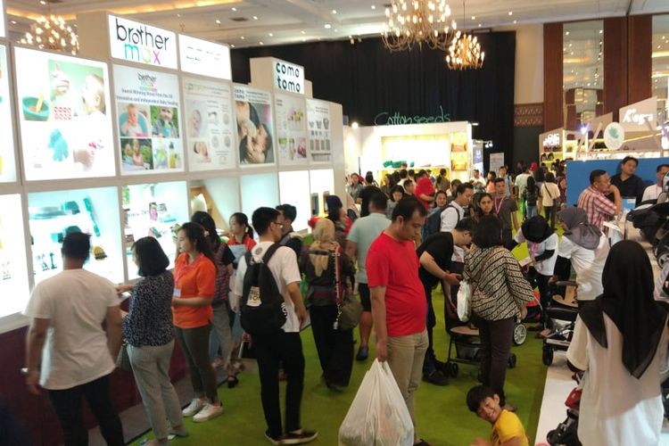 Suasana pameran kebutuhan ibu dan bayi IMBEX.