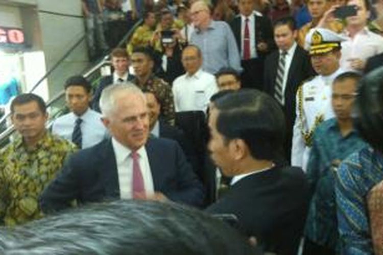 Presiden Joko Widodo blusukan ke Pasar Blok B Tanah Abang Jakarta, Rabu (12/11/2015) bersama dengan  PM Australia Malcolm Turnbull. 