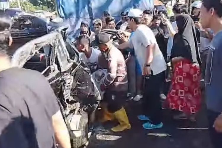 Kecelakaan Beruntun Libatkan 5 Kendaraan di Padang: 2 Korban Tewas, 5 Luka-luka