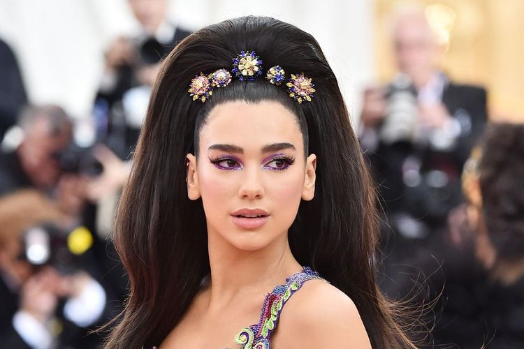 Dua Lipa di Met Gala 2022