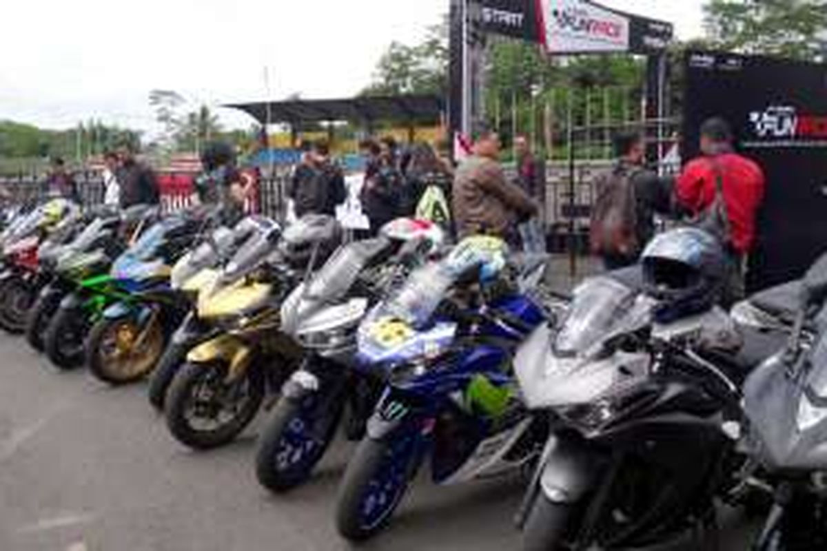 Honda CBR250RR disiapkan untuk dijajal komunitas, demi merasakan performa sesungguhnya di trek.