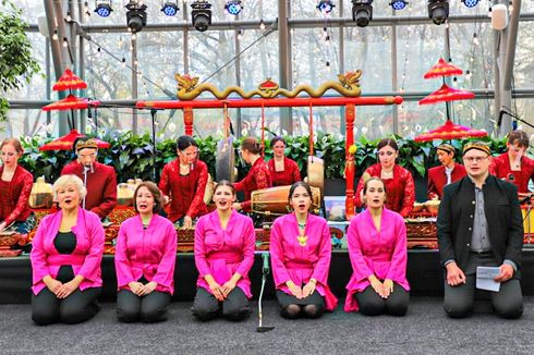 Peringatan Hari Kartini di Moskow, Warga Rusia Main Gamelan dan Tarian Indonesia