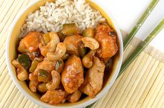 Resep Ayam Kung Pao ala Restoran, Lengkap Pakai Kacang Mete