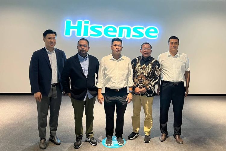 PT Teknologi Karya Digital Nusa Tbk atau PT TKDN (Kode Saham TRON) mengunjungi Hisense Network Technology Co., Ltd. dan Zhenqing Bus Group di Qingdao, China.