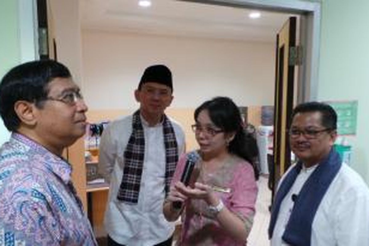 Gubernur DKI Jakarta Basuki Tjahaja Purnama meresmikan ruang kemoterapi Tulip unit Hematologi Onkologi Paliatif di Rumah Sakit Umum Daerah (RSUD) Tarakan, Jakarta Barat, Kamis (10/9/2015).  