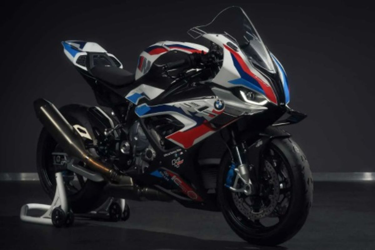 BMW M 1000 RR safety bike MotoGP 2021