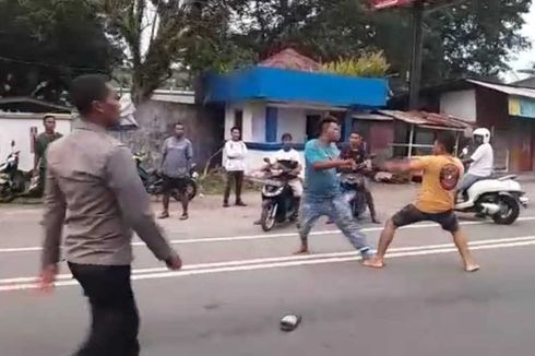 2 Sopir Angkot Baku Pukul di Jalanan Kota Ambon karena Rebutan Penumpang, Lalu Lintas Macet