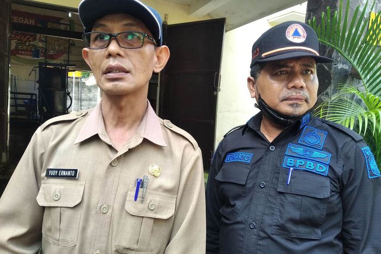 Kepala Dispertan Kabupaten Nganjuk, Judi Ernanto (kiri)