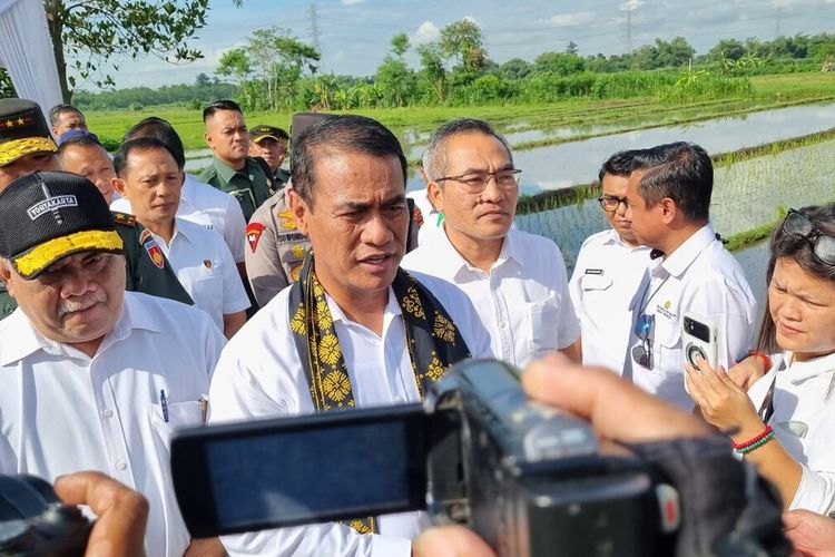 Menteri Pertanian Andi Amran Sulaiman di Kalurahan Trimulyo, Jetis, Bantul, DI Yogyakarta. Rabu (24/1/2024)