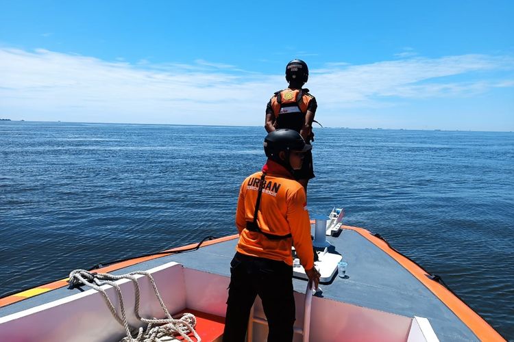 Kantor Pencarian dan Pertolongan (Basarnas) Kelas A Balikpapan resmi mengakhiri operasi pencarian terhadap korban kapal KM Fadil Jaya 12 yang tenggelam di perairan Muara Pantauan, Kabupaten Kutai Kartanegara (Kukar). Minggu (2/11/2025)