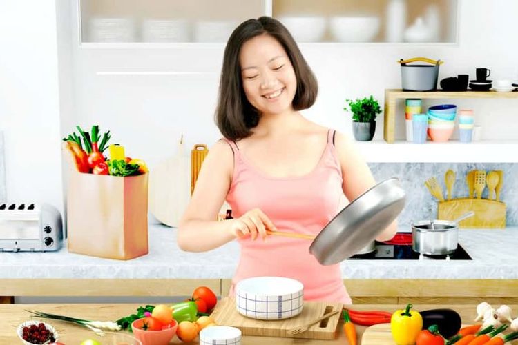 Ilustrasi memasak sendiri di rumah untuk menerapkan gaya hidup sehat 

