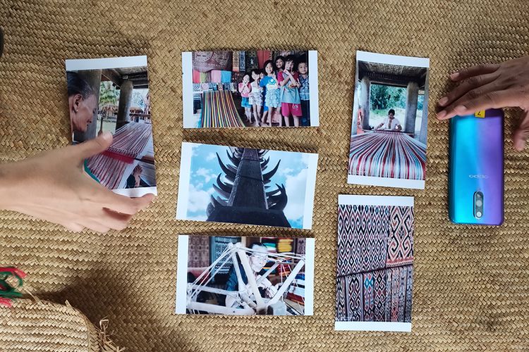 Hasil jepretan foto para penenun di Desa Sadan, Toraja