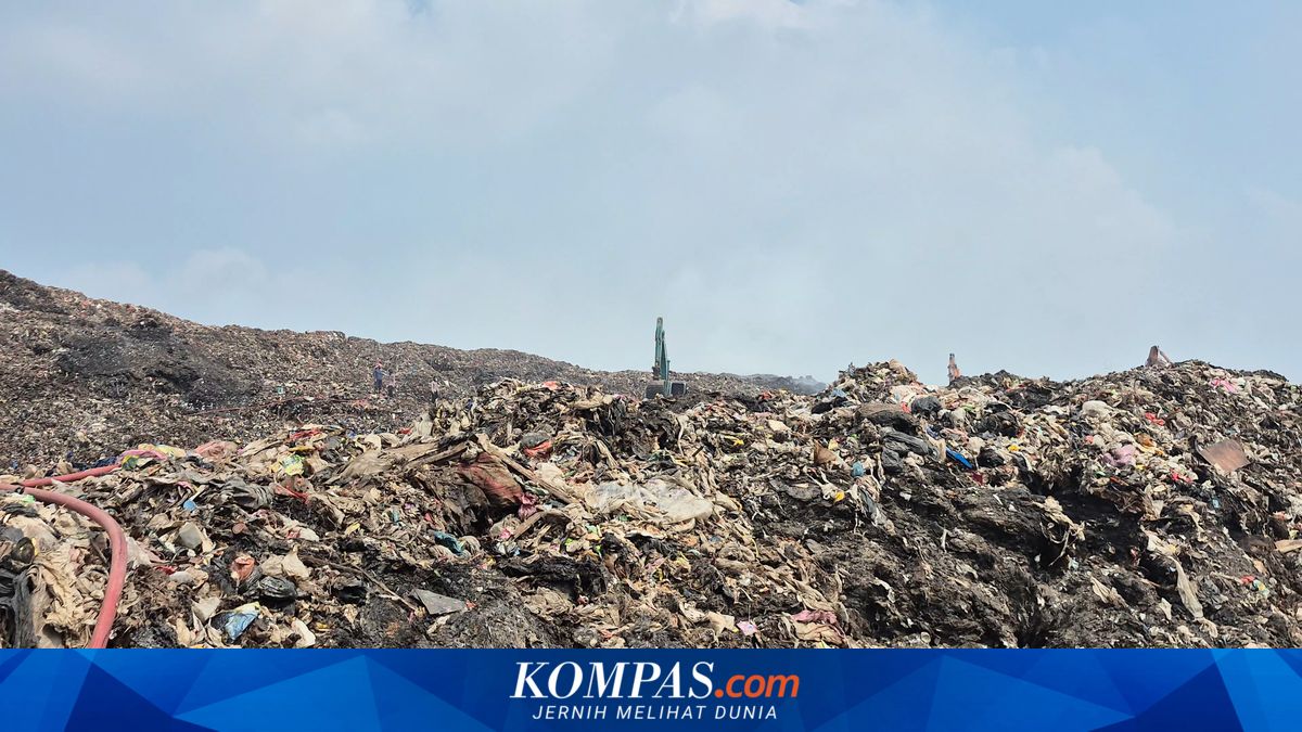 Update Kebakaran TPA Jatiwaringin Hari Kesembilan: Titik Api Tersisa 30 Persen