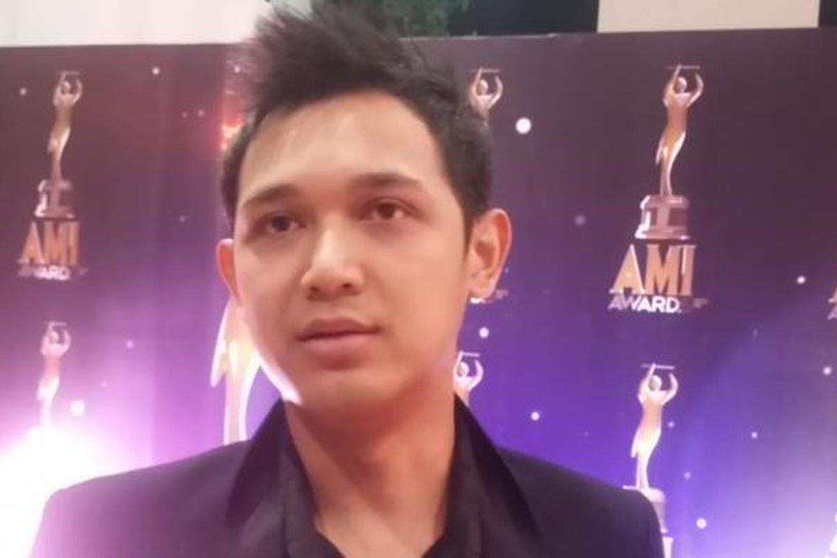 Bondan Prakoso diabadikan saat menghadiri malam puncak Anugerah Musik Indonesia (AMI) Awards 2015 di Econvention Ancol, Selasa (22/9/2015) malam.