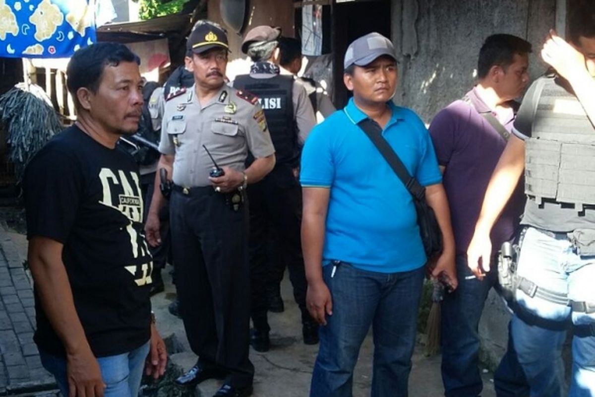 Sweeping sejumlah rumah di Manggarai, Jakarta Selatan, Rabu (8/3/2017).