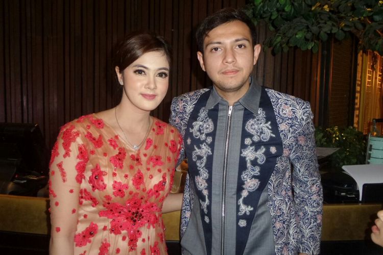 Rifky Balweel dan Biby Alraen gelar acara pertunangan di Restoran Seruni di Lippo Puri Mall, Jakarta Selatan, Minggu (1/10/2017).