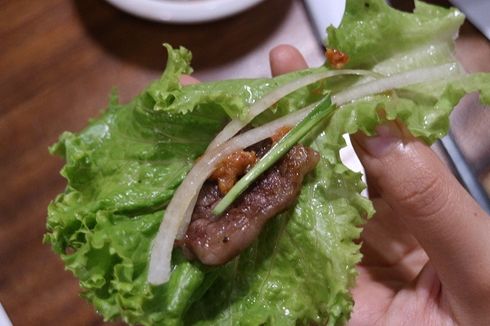 Seperti di Drama Korea, Tips Makan Barbeque Dibungkus Daun ala Ssam 