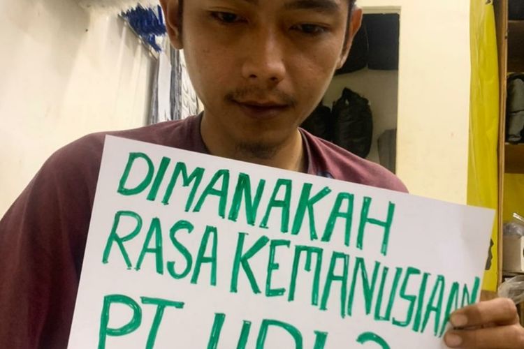Giri Pamungkas (27), buruh yang diputus kerja usai alami kecelakaan kerja.