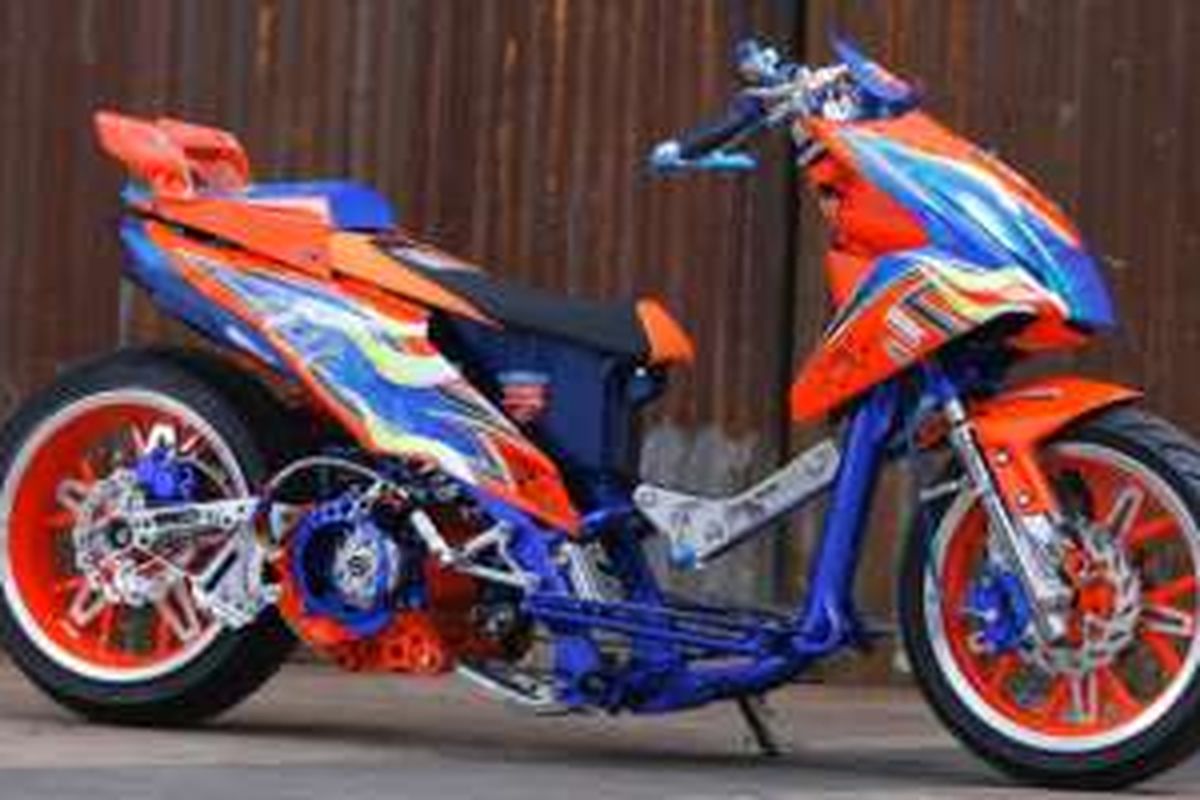 Honda BeAT modifikasi bergaya drag bike Eropa.