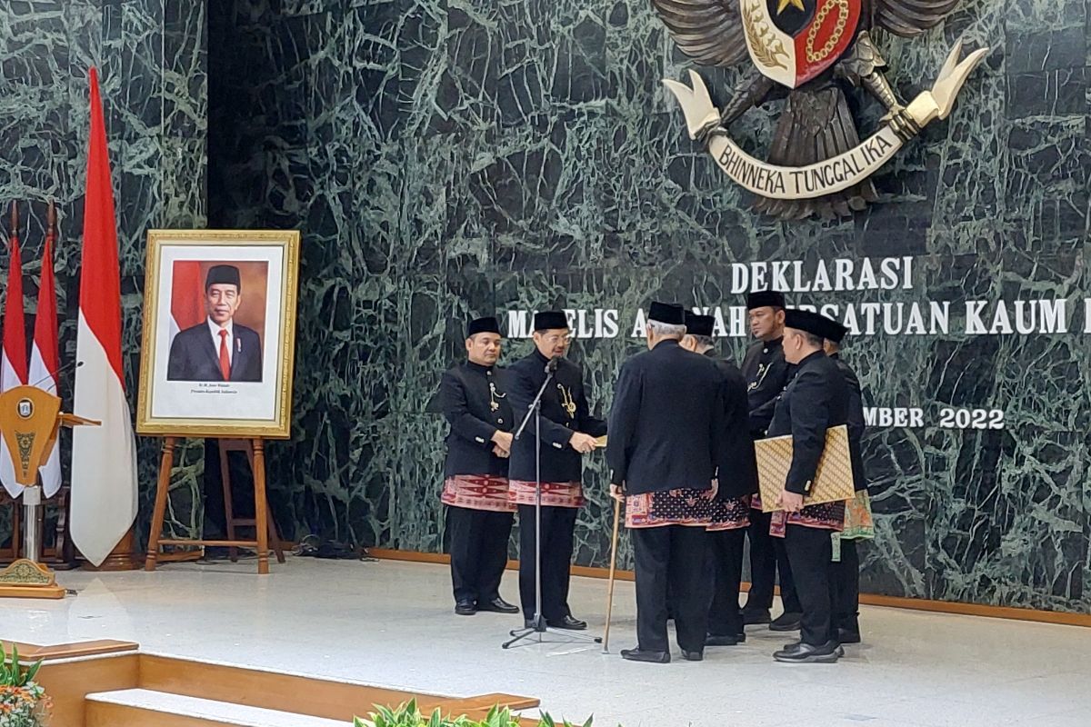 Marullah Matali saat dikukuhkan menjadi Ketua Majelis Amanah Persatuan Kaum Betawi di Balai Agung Balai Kota DKI Jakarta, Gambir, Jakarta Pusat, Kamis (22/12/2022).