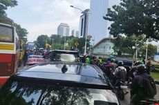 Jalan Medan Merdeka Selatan Macet Imbas "Long March" Mahasiswa ke Patung Kuda