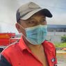 Masker Warga Berubah Hitam saat Kebakaran Bangunan Industri di Pelabuhan Muara Baru