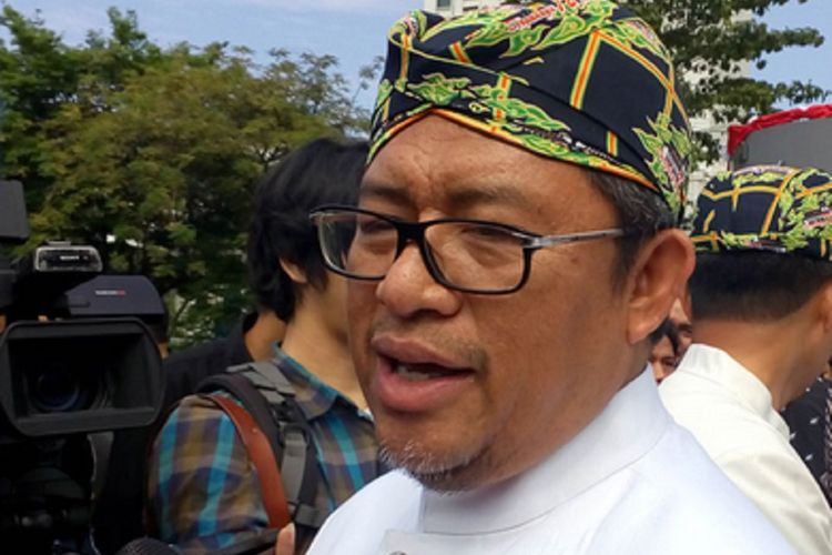 Gubernur Jawa Barat Ahmad Heryawan menjadi pembina upacara HUT ke-72 Provinsi Jawa Barat, Sabtu (19/8/2017)