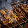 Cara Menghilangkan Bau Gosong Bekas Bakar Sate Daging Kurban di Rumah