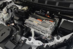 BBM Apa yang Cocok untuk Mitsubishi XForce HEV?