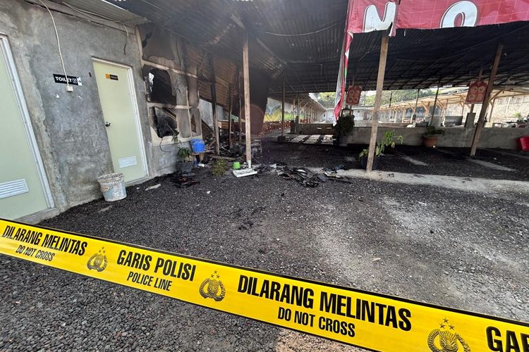 Polisi Geledah Ponpes di Karanganyar, Terkait Kasus Pembakaran Warung Mi Babi Sukoharjo