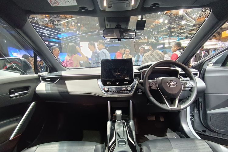 Toyota New Corolla Cross HEV
