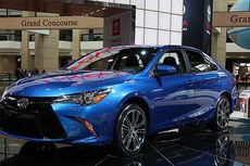 Penampilan Toyota Camry dan Corolla Edisi Spesial