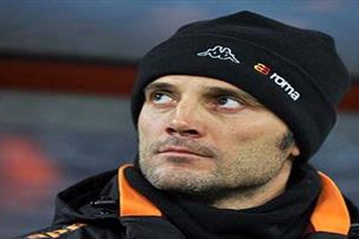 Pelatih AS Roma, Vicenzo Montella.