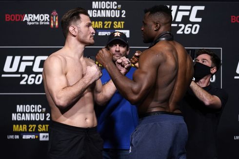 Hasil Timbang Badan UFC 260, Miocic Jauh Lebih Ringan dari Ngannou