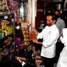 Jokowi Cek Harga Minyak Goreng dan Belanja Sayur di Pasar Muntilan
